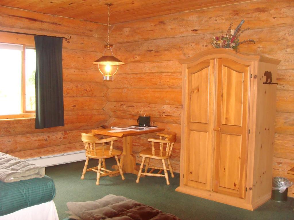 Bear Track Inn Густавус Номер фото